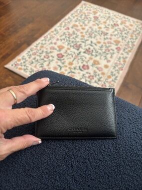 COACH Black Pebbled Leather Zip Card Holder